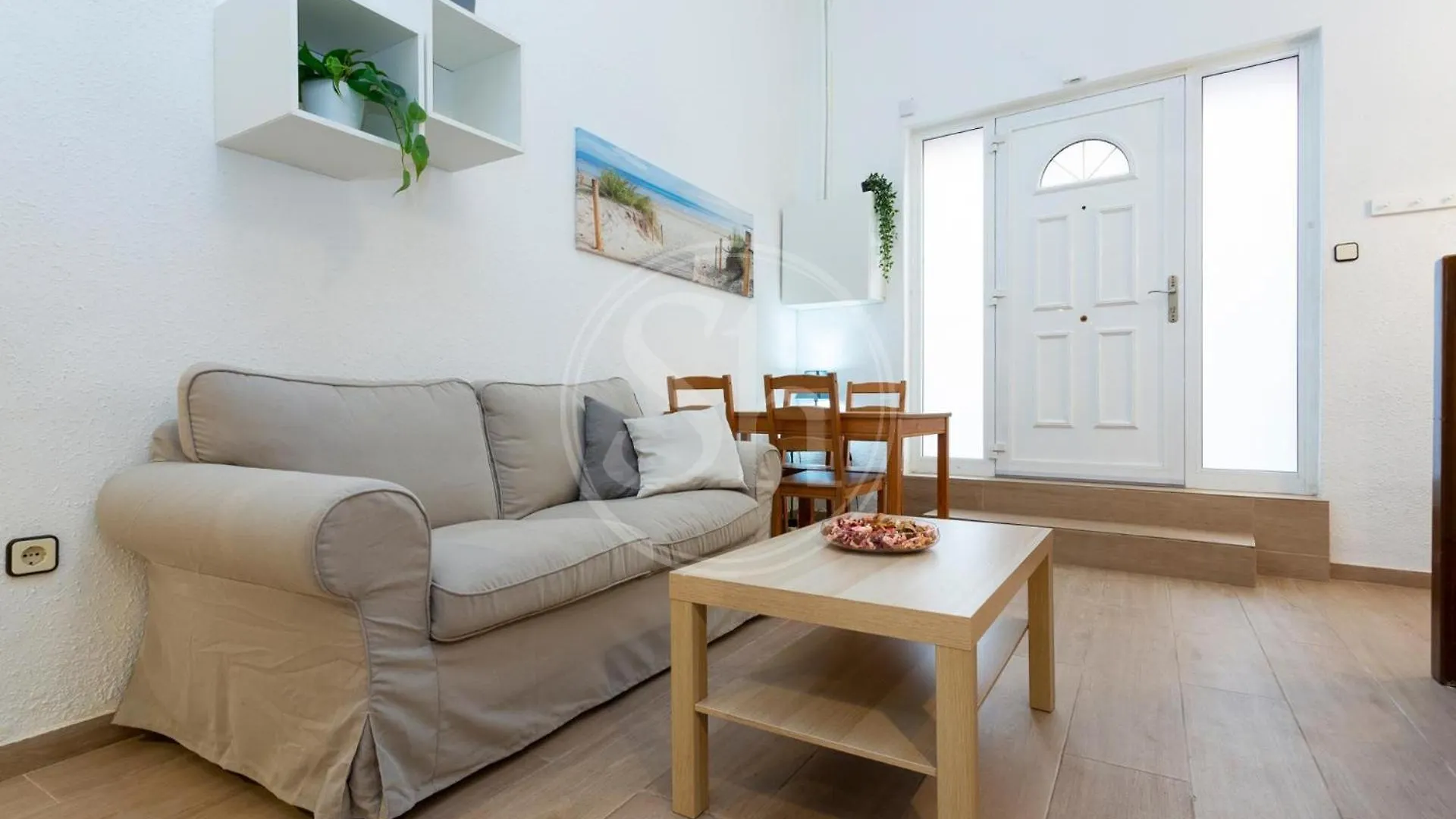 Practico Apartamento Cerca De Estacion De Sants バルセロナ 0*,  スペイン