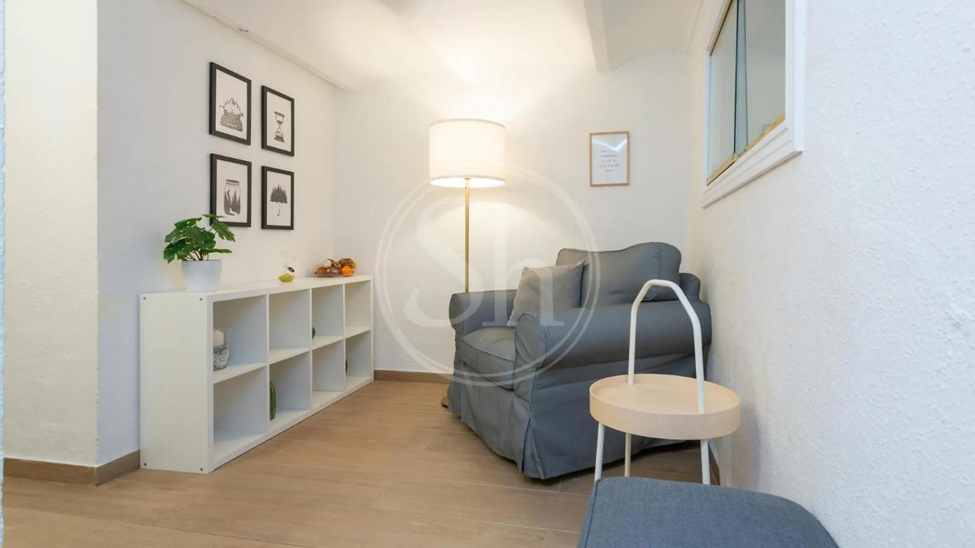 アパート Practico Apartamento Cerca De Estacion De Sants バルセロナ スペイン