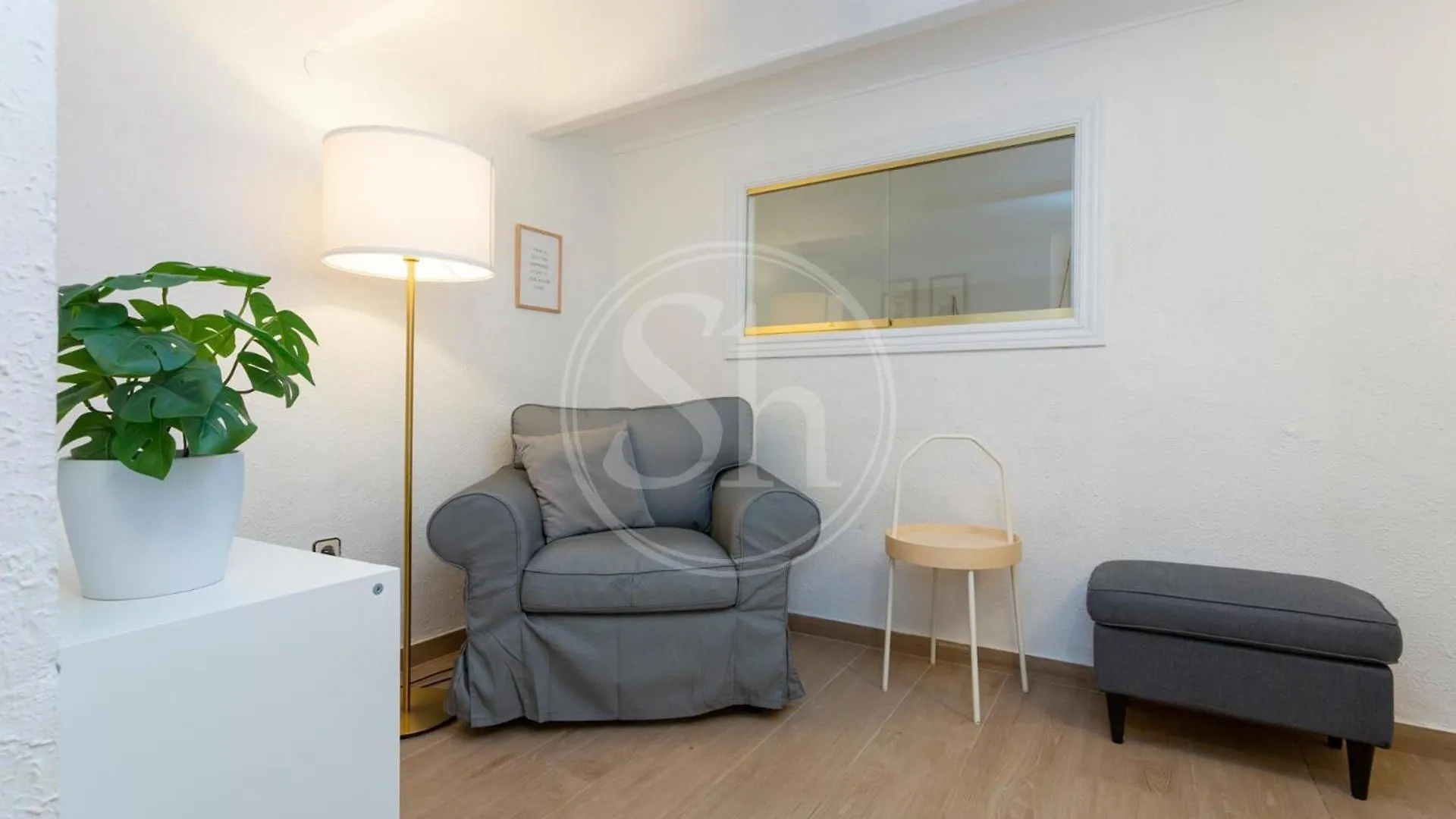 Practico Apartamento Cerca De Estacion De Sants Barcelona Apartment